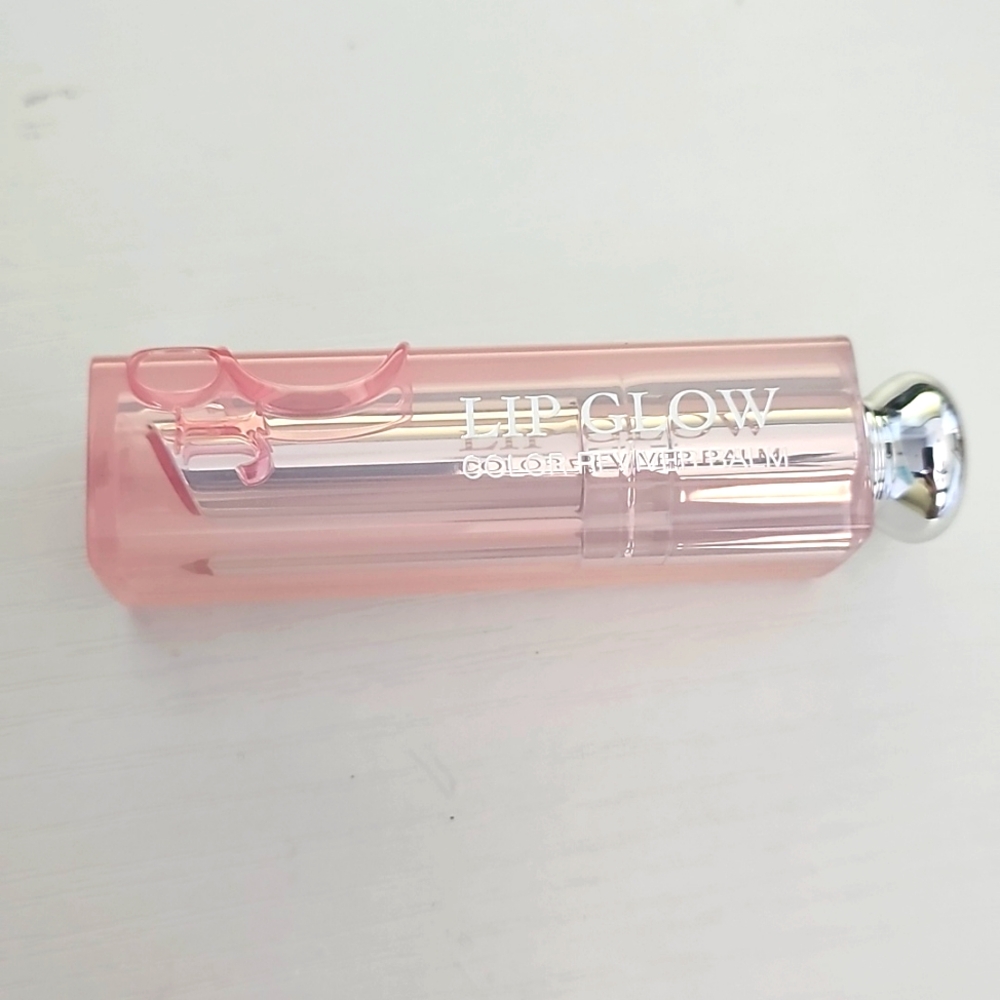 Dior Lip Glow Color Reviver Balm - Strawberry - Picture 2 of 7